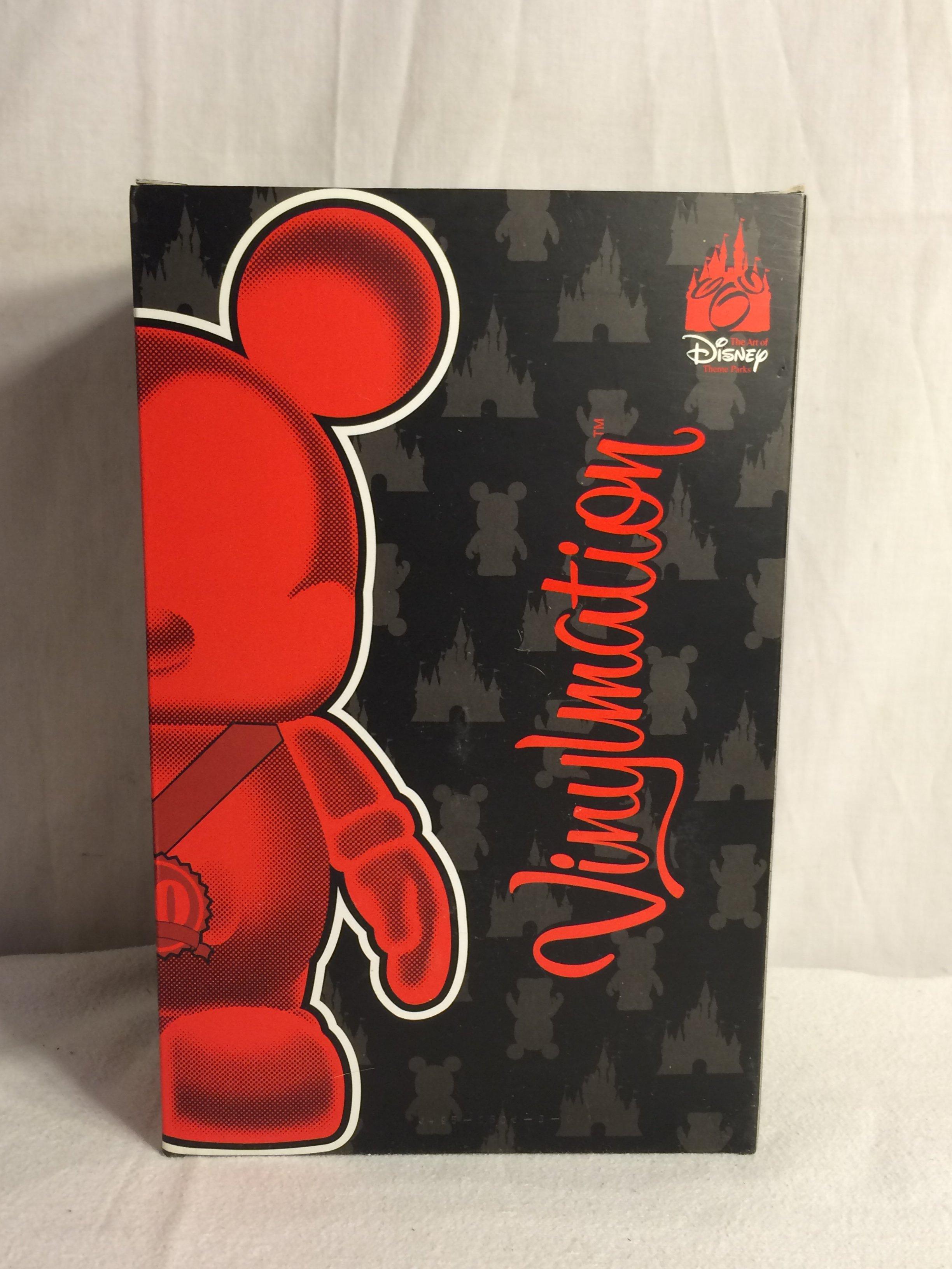 Collector Disney 10 Yrs Of Pin Trading Vinylmation Figure 9" Limited Edition of 950 Pcs 6.3/4BY 10.5