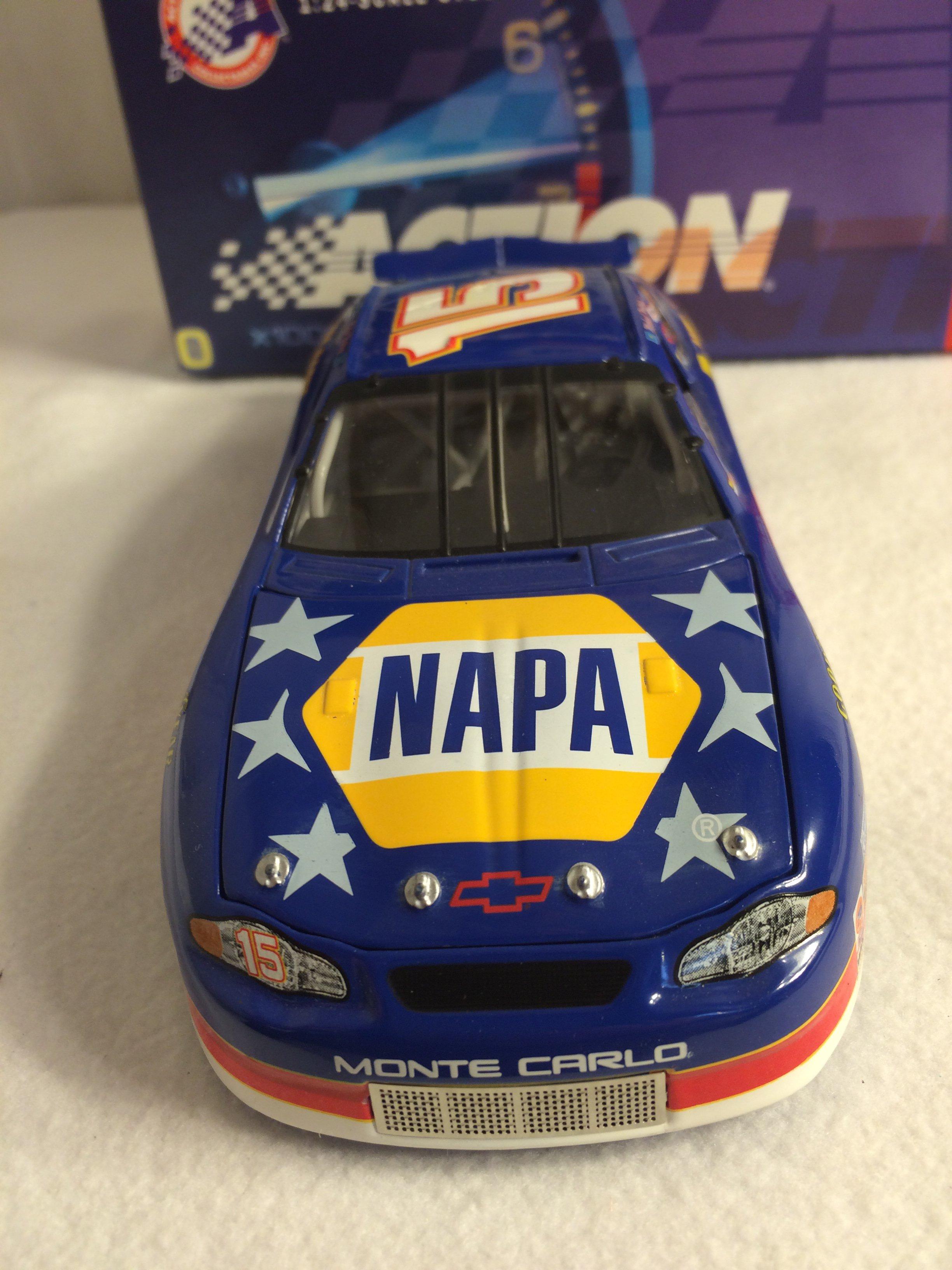 Collector Nascar Action Michael Waltrip #15 NAPA/Stars and Stripe 2001 MC 1:24 Scale Stock Car