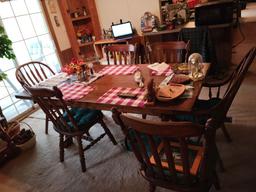 WOODEN DINING ROOM TABLE WITH 4 MATCHING CHAIRS, 2 WOODEN NONNMATCHING CHAI