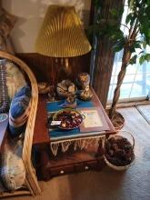 WOODEN END TABLE WITH LAMP, FAKE POTTED TREE, WICKER BASKET:INCLUDES ITEMS