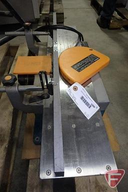 Ryobi 6-1/8in variable speed bench top jointer planer