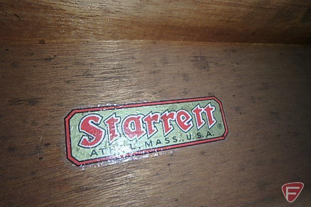 Starrett #454 height gauge with case
