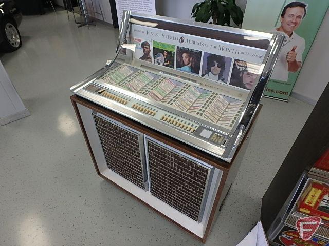 Seeburg stereo console juke box model LPC-1, sn: 117792