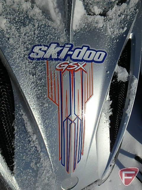 2004 Ski-Doo Rev Rotax 600 Bombardier, 8571 miles, new pistons, one new cyclinder