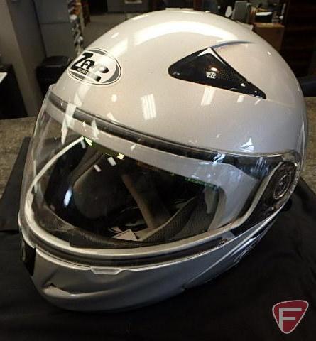 Zamp motorcycle helmet, size 2XL, with carrying case
