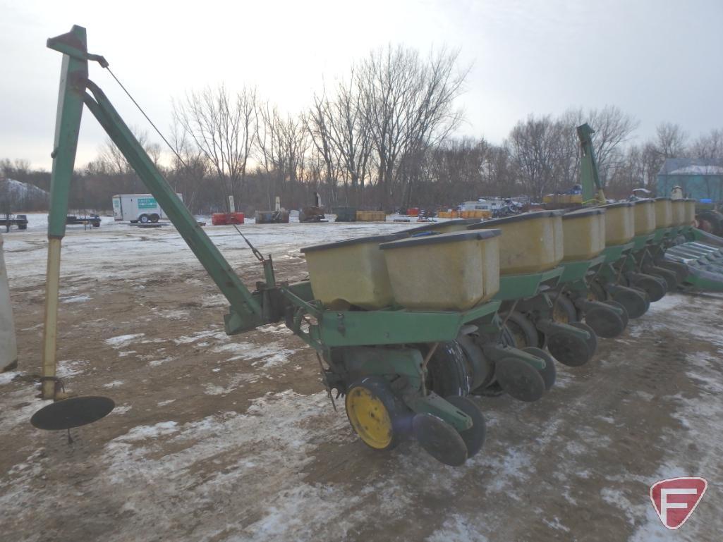John Deere 7000 8x30 planter with herbicide/insecticide corn and bean cups thrash rippers