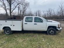 2014 CHEVROLET 3500 HD UTILITY BED TRUCK,  CREW CAB, GAS, – DOES NOT RUN AN