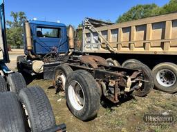 2002 MACK E7-460 TRUCK TRACTOR,  *CONDITION UNKNOWN*, AIR RIDE , 24.5 ON HU