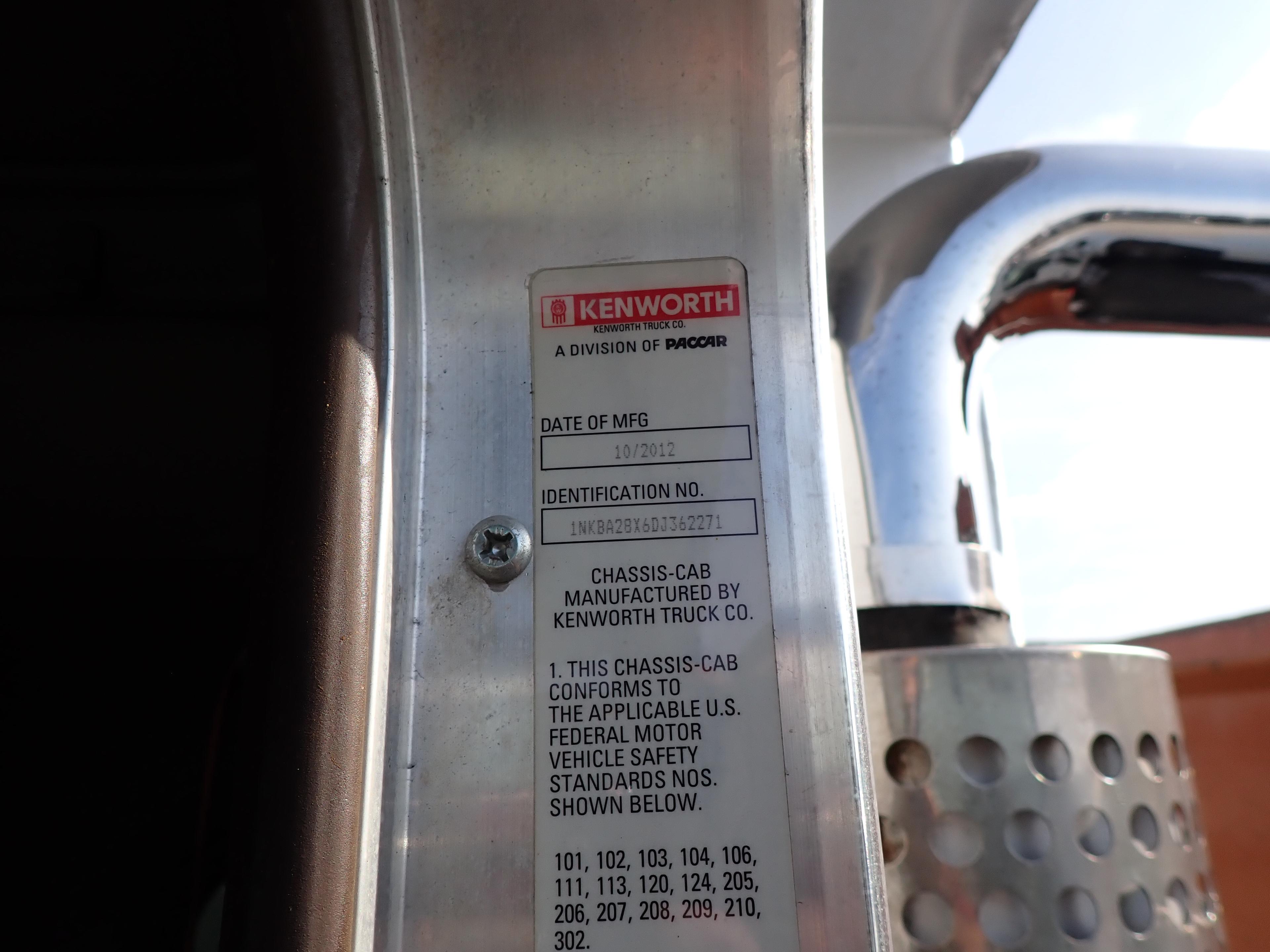 2013 KENWORTH T400 DUMP TRUCK, 181,214+ mi  PACCAR DIESEL, 6 SPEED AUTOMATI