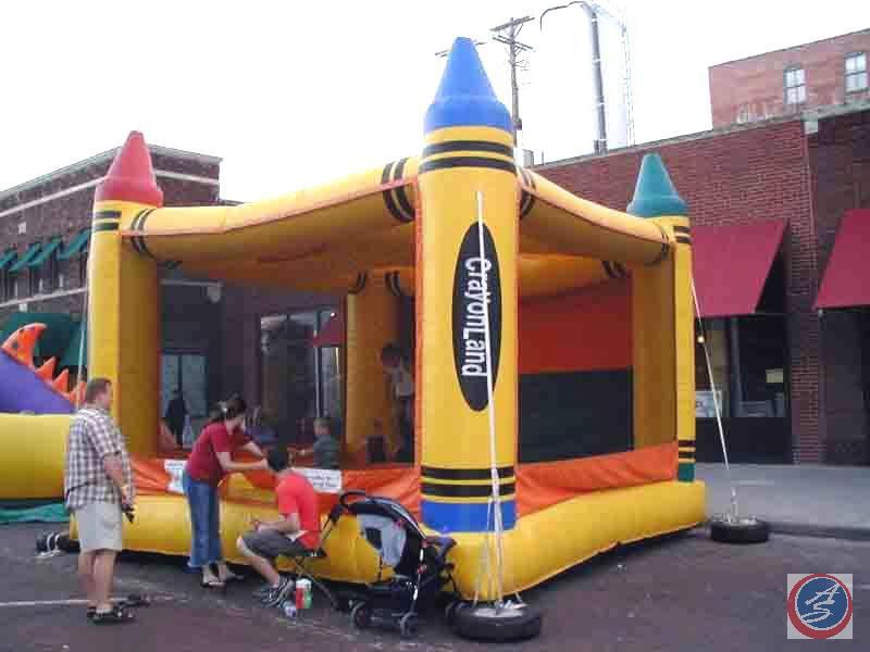 Crayon Bounce House (requires 1 blower fan to inflate, NOT included in this lot)