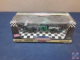 Vintage ERTL Collectibles American Muscle Skoal #1 Rick Mast Thunderbird 1/18 Scale Diecast Car
