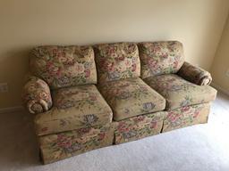 Thomasville 3-Cushion Floral Couch Is 84" Long