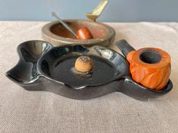 Group of 2 Smoking Pipes and 2 Pipe Ashtrays
