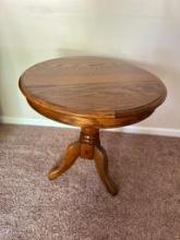 Oak End/Lamp Table