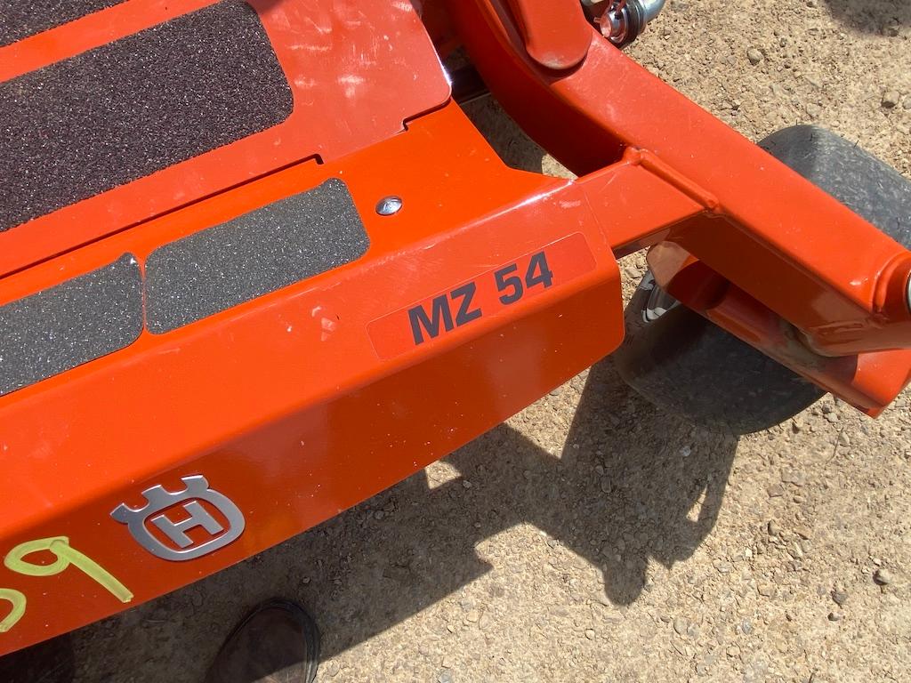Husqvarna MZ54 Zero Turn Mower