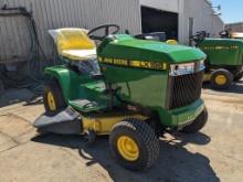 John Deere LX178 Lawn Tractor