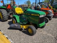 John Deere LX178 Lawn Tractor