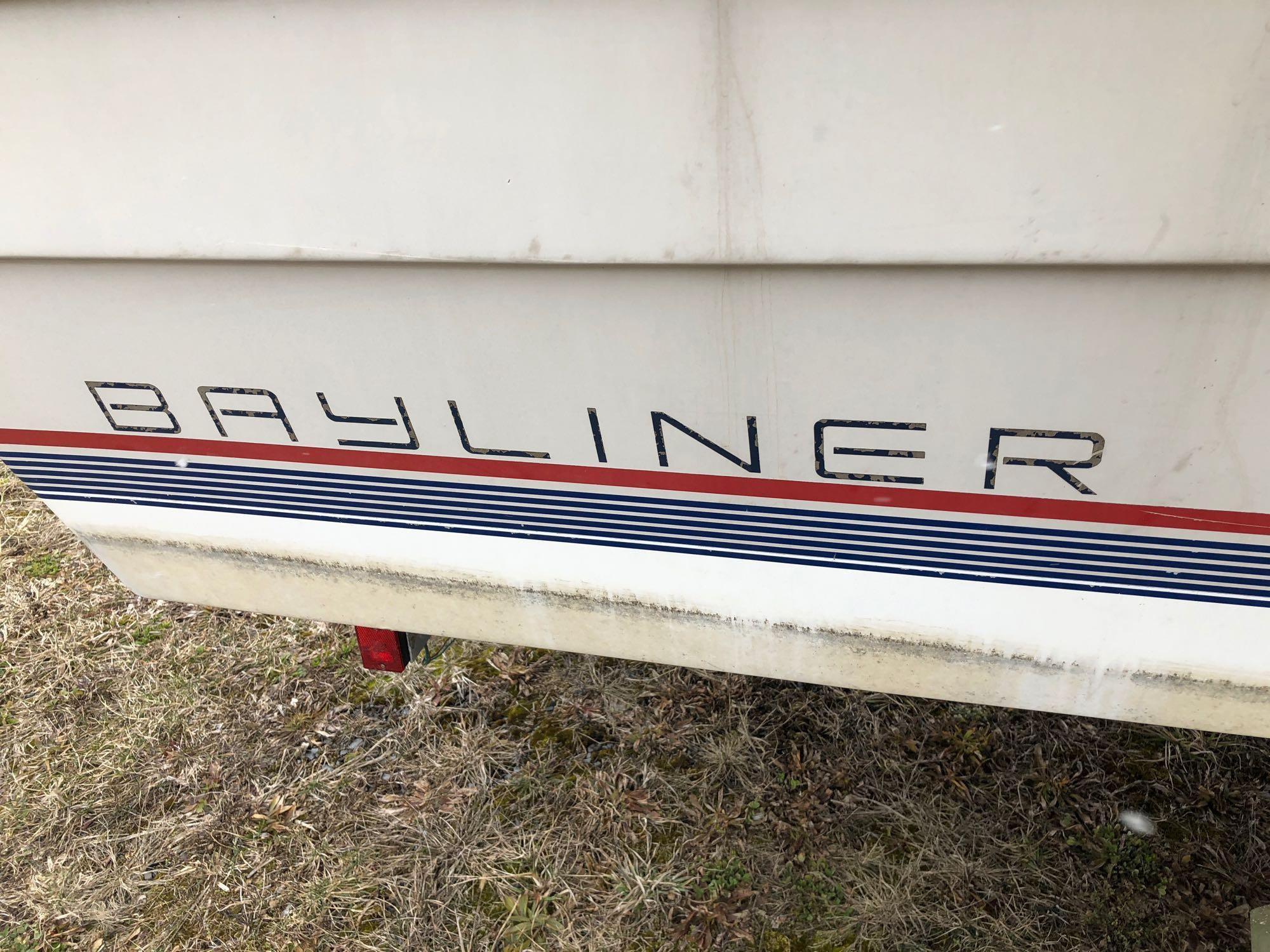 1985 BAYLINER MARINE CORP 19 foot boat/ Force 125 Motor and Trailer