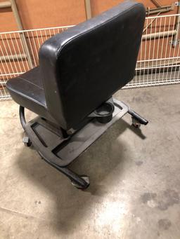 Rolling mechanics chair