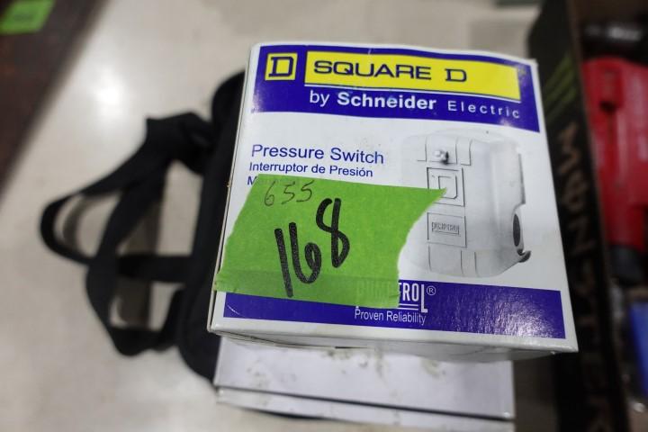 SQUARE D PRESSURE SWITCH NEW IN BOX AND SECURITY BATTERY TLV12540F2 12 V