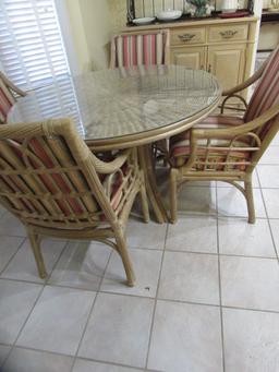 Round Wicker Dining Table w/ Glass Top and (4)