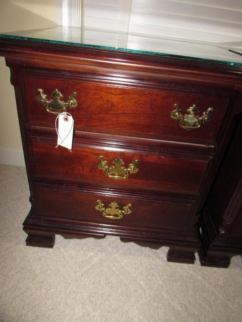 (2) Queen Anne Style Cherry Finish Night Stands, Sumter Cabinet Company. 24" x