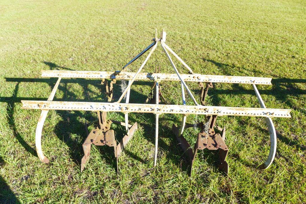 3 Pt Hitch 2-Row Cultivator w/Sheffield Sweeps