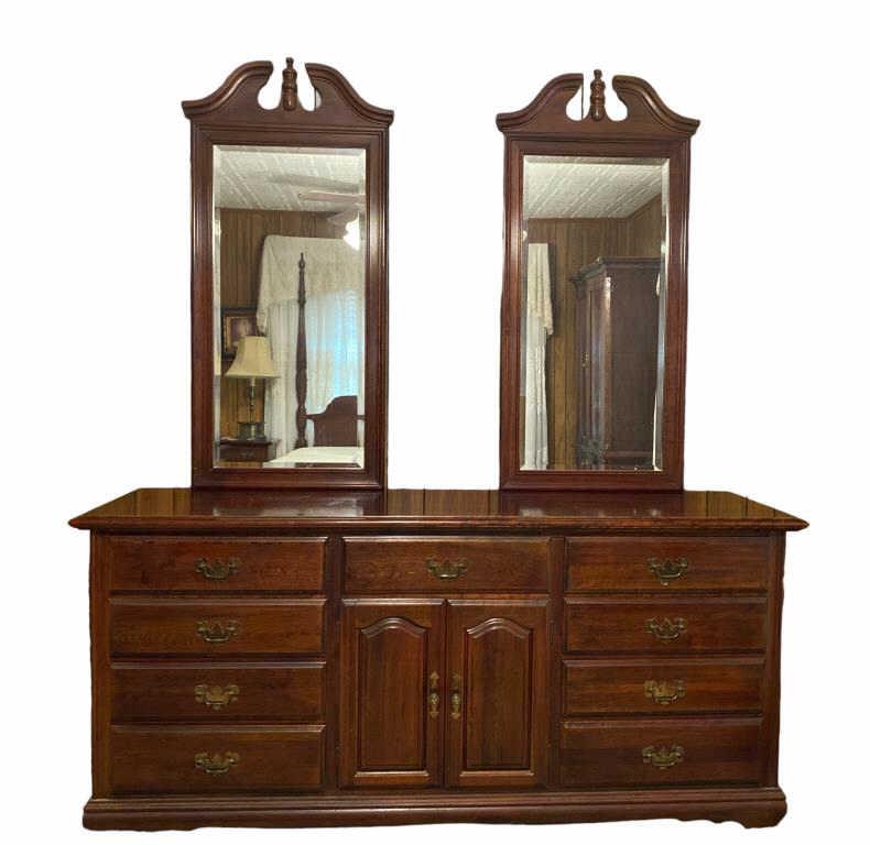 Queen Anne Style Dresser and (2) Mirrors