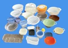 Assorted Plastic Kitchen Items