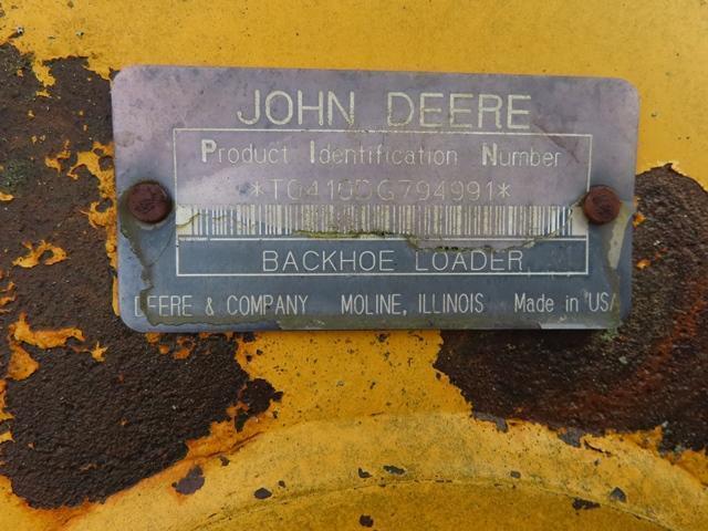 1993 JOHN DEERE Model 410D, 4x4 Tractor Loader Extend-A-Hoe, s/n 794991, powered by JD diesel engine