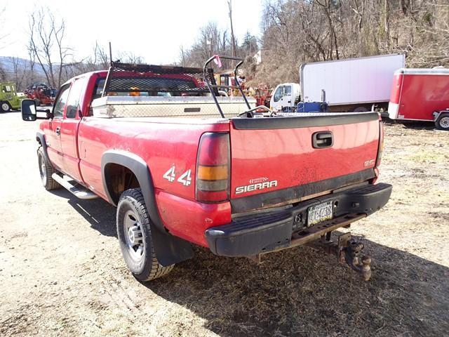 2006 GMC Model 3500, 4x4 Extended Cab Pickup Truck, VIN# 1GTHK39D06E175462, powered by Duramax