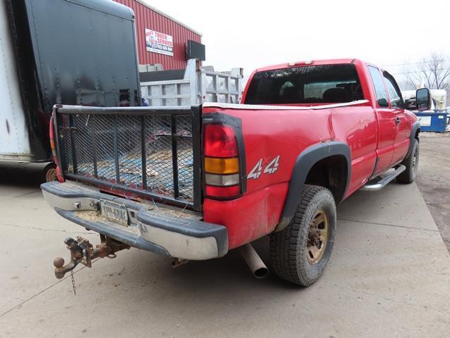 2005 GMC Model 2500, 4x4 Extended Cab Pickup Truck, VIN# 1GTHK39295E296536, powered by Duramax