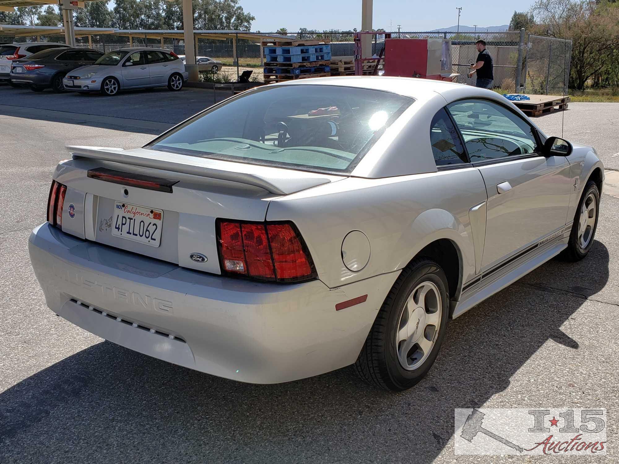 2000 Ford Mustang Silver with Current Smog, ONLY 42,XXX MILES!!