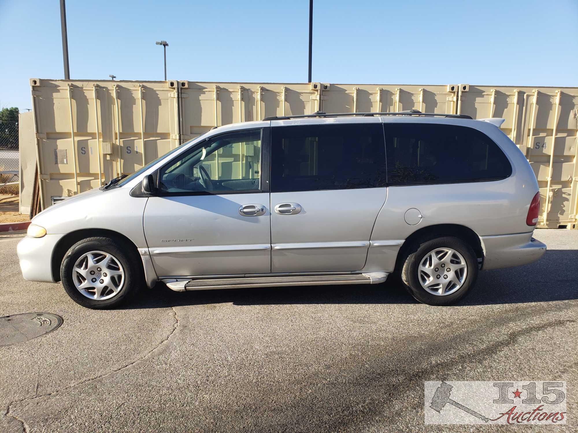 2000 Dodge Grand Caravan SE Ice Cold Air. Please See Video! Dealer or Out of State Only!!