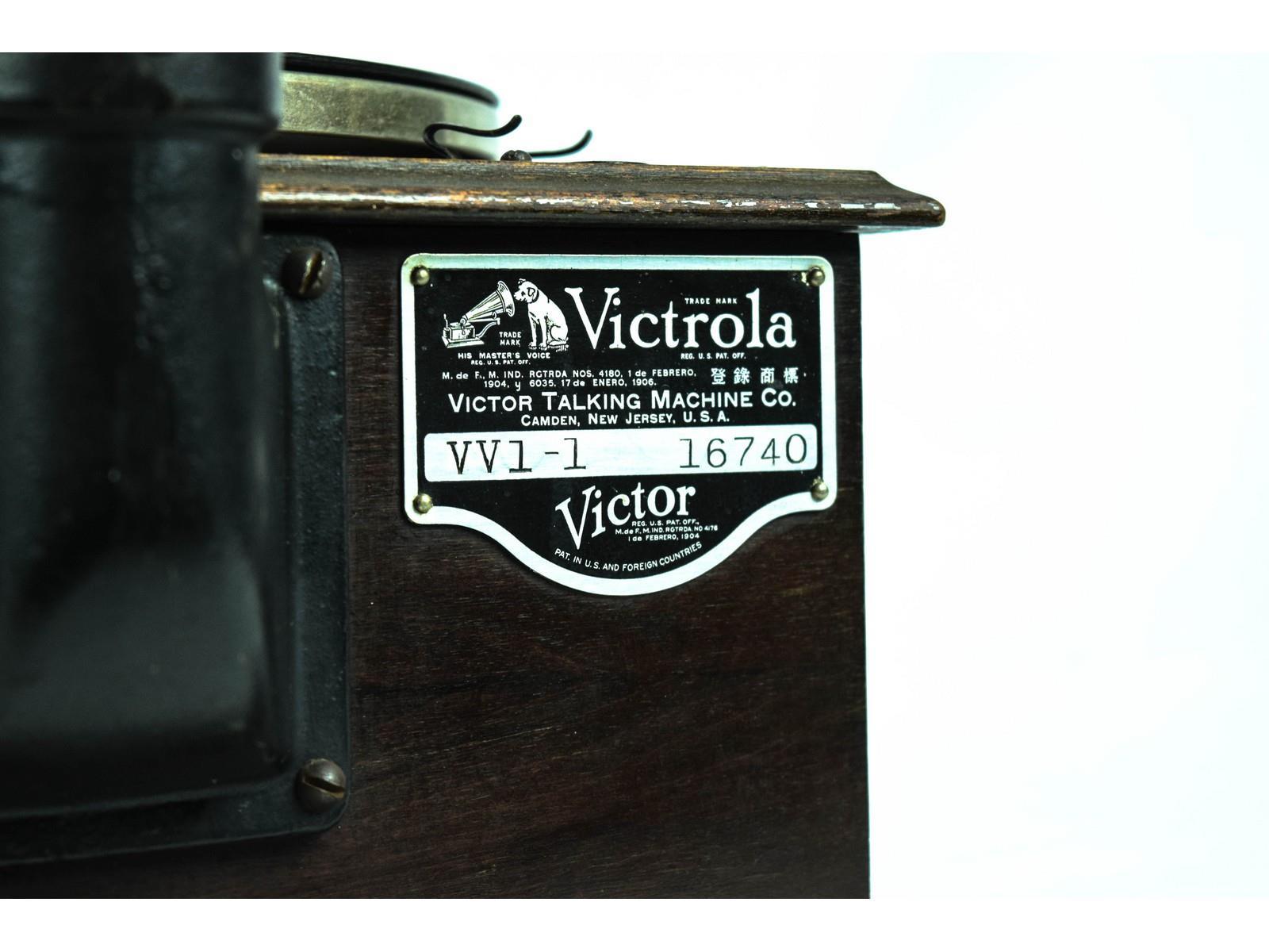 Victor Victrola VVI-I Phonograph