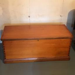 Gorgeous Cedar Chest w/Dove Tailed Corners, Inside Compartment and Roped Handles