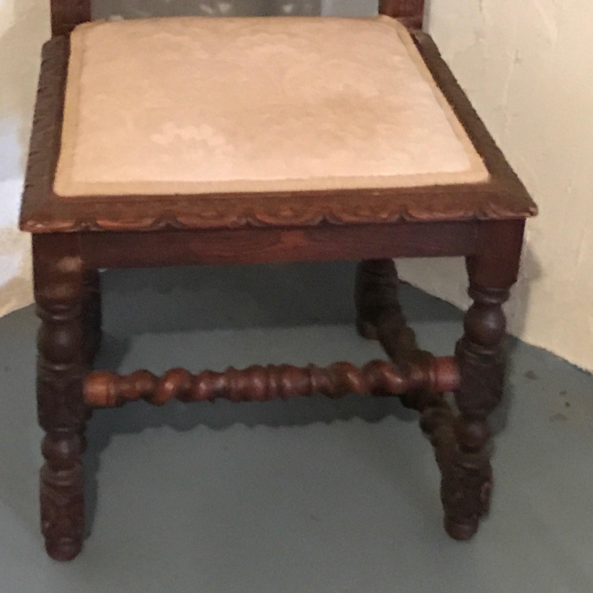 Antique Walnut Ornately Hand Carved Old Man Winter Chair w/Turned Legs - Amazing!