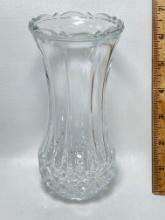 Pretty Crystal Vase with Diamond Pattern
