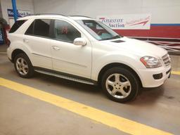 2008 Mercedes-Benz M-Class AWD LOW MILES!