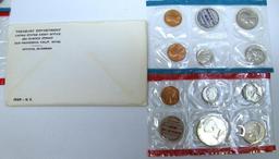 (2) U.S. Mint 1965 Special Mint Sets, (2) 1968 P&D Uncirculated Sets, 1969 P&D Uncirculated Set