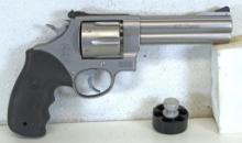 Smith & Wesson Model 625 Classic .45 Colt Double Action Revolver 5" Barrel... Speed Loader...