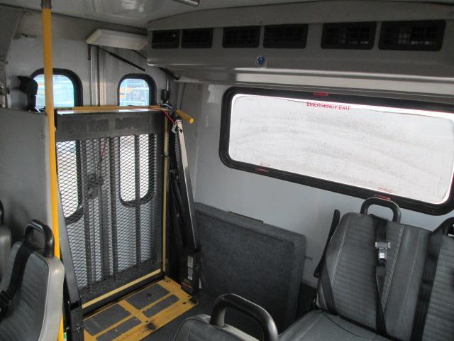 2010 FORD E450 SHUTTLE BUS