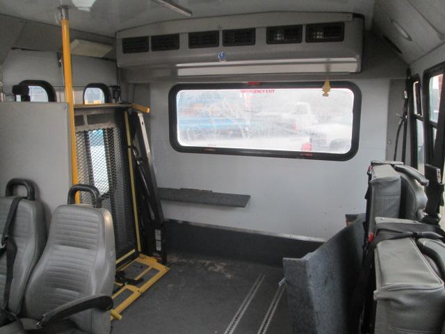 2010 FORD E450 SHUTTLE BUS