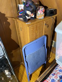 VHS Cabinet PLUS folding chair