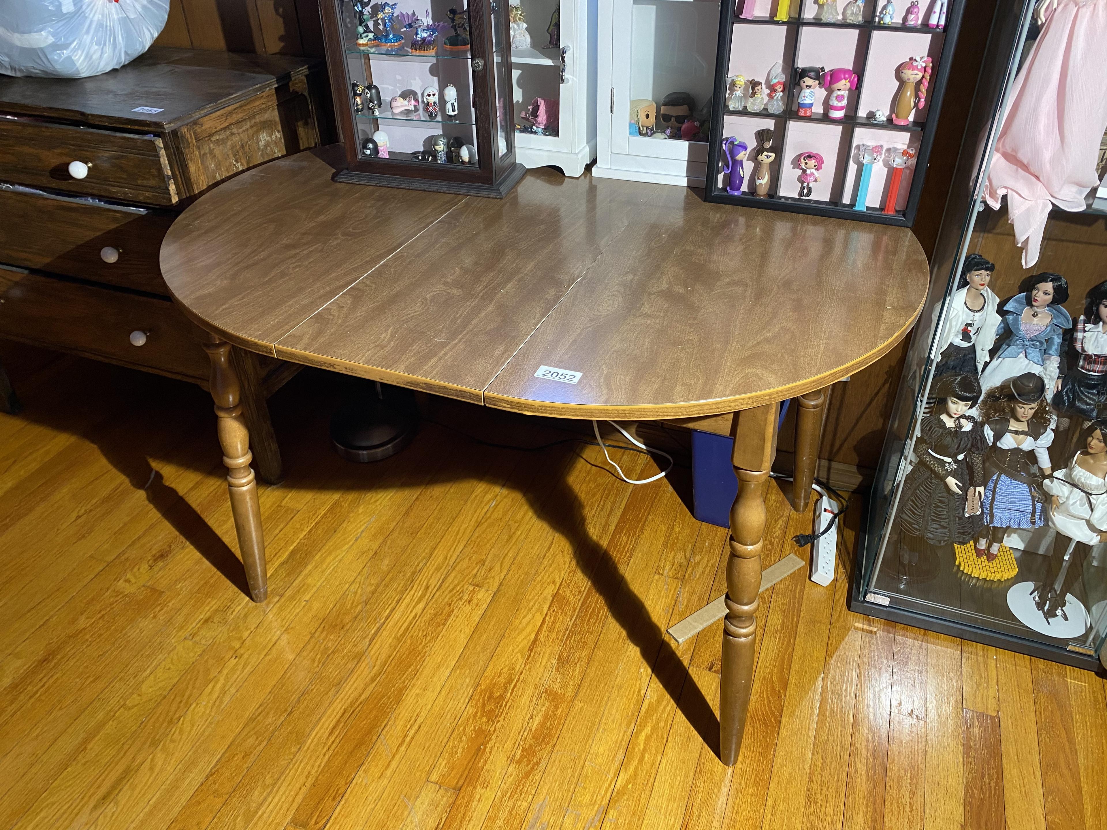 Vintage dining table with leaves
