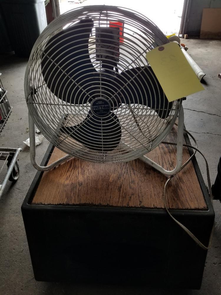 Stand on casters and fan