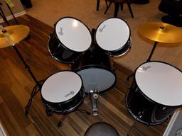 Gammon drum set with stool