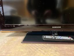 Samsung 37 In LCD TV