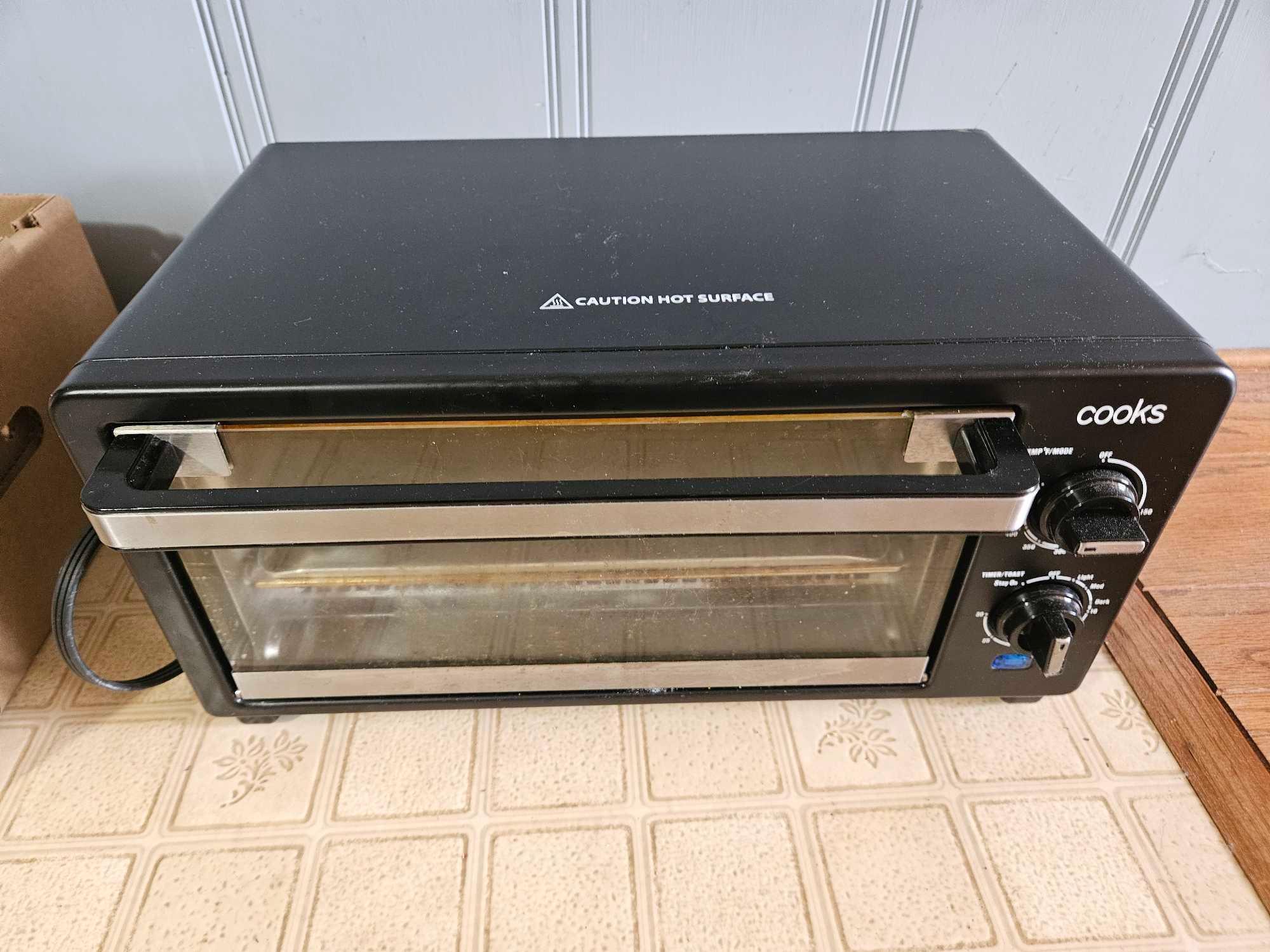 Cooks Toaster Oven, GE Blender/Processor, Oster Waffle Maker