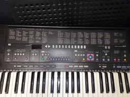 Yamaha PSR-410 Synth Keyboard & Stands